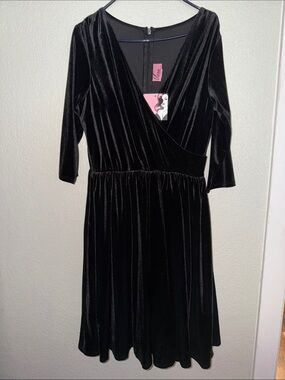 Allure Dress in Black Velvet - Vixen by Micheline Pitt NWT